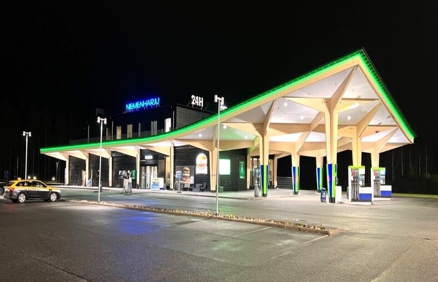Petrol station canopy built by Lumi Polar